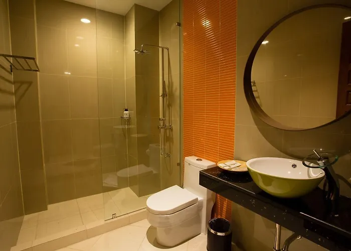Hotel S Hotel, Navamin