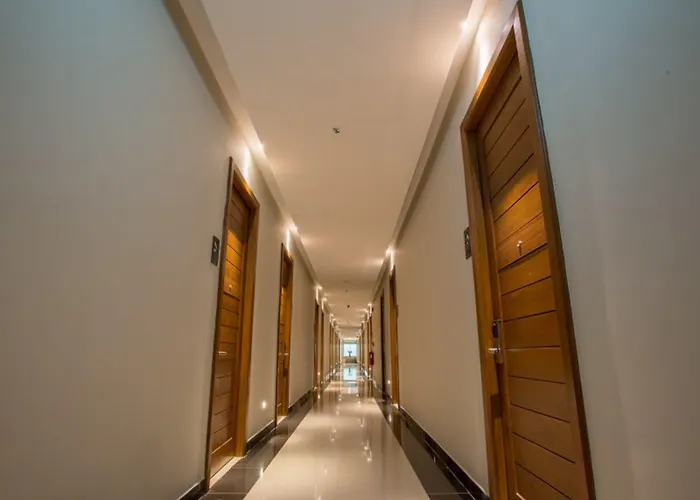 S Hotel, Navamin Hotel 4*