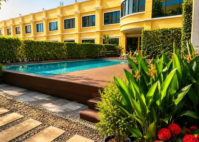 S Hotel, Navamin 4*