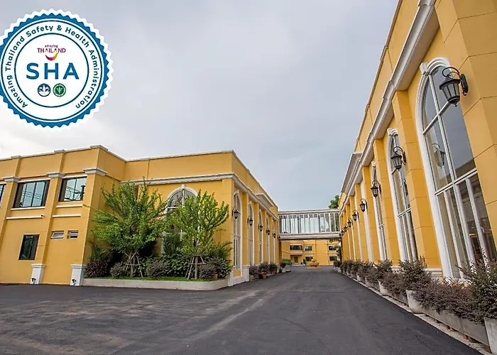 S Hotel, Navamin Hotel