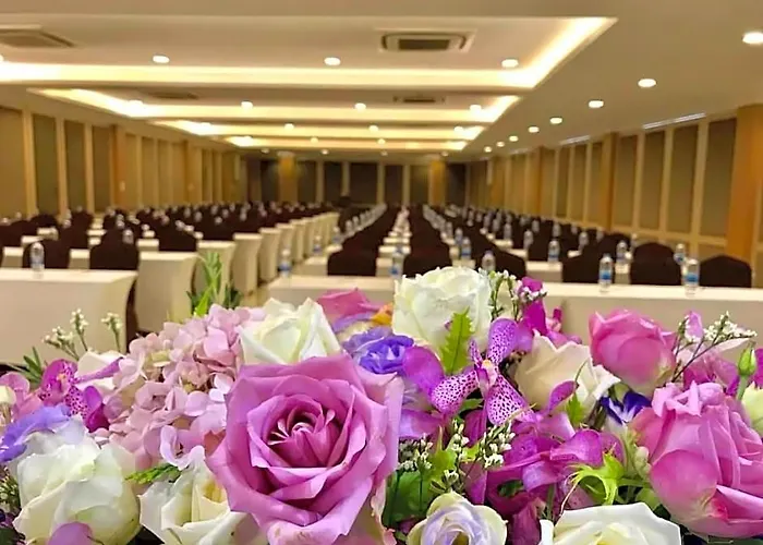 S Hotel, Navamin Hotel 4*